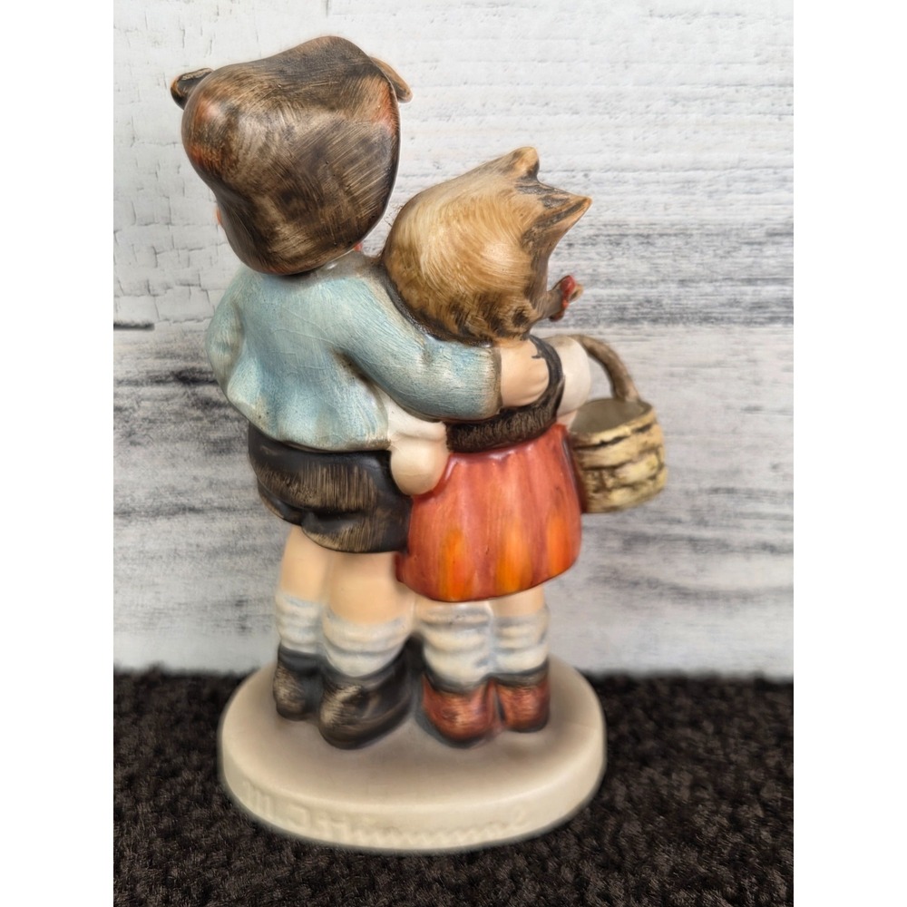 Vintage Goebel Hummel Boy Girl Basket "Surprise" Figurine - Picture 3 of 6